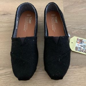 Brand New (NWT) TOMS Black Speckled Tweed Slip-Ons